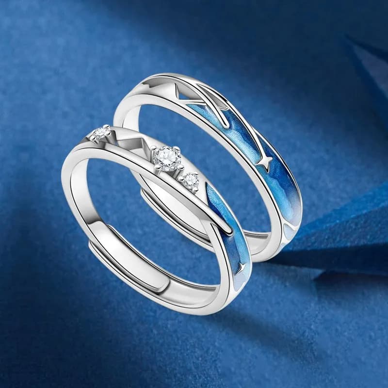 JUNTOS EN EL FIRMAMENTO: ANILLOS DE PAREJA EN PLATA 925, NUESTRO AZUL INFINITO