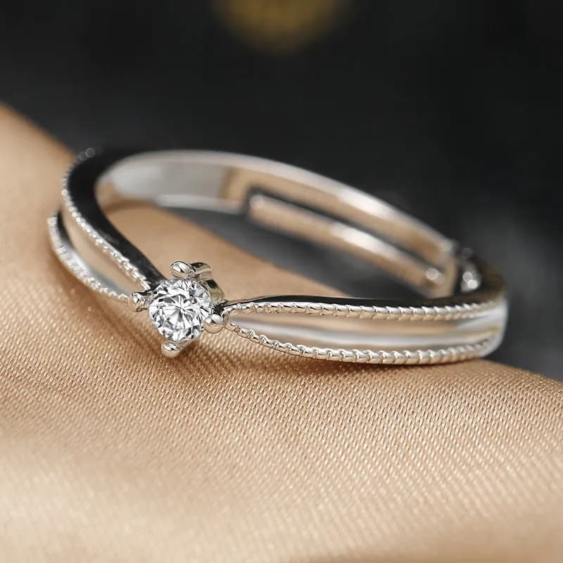 Románticos y majestuosos Anillos de pareja en color blanco, el detalle perfecto para un amor eterno 5