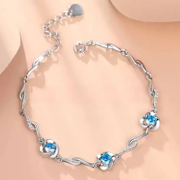 Pulsera de Trébol en Plata Esterlina – Elegancia y Suerte 3
