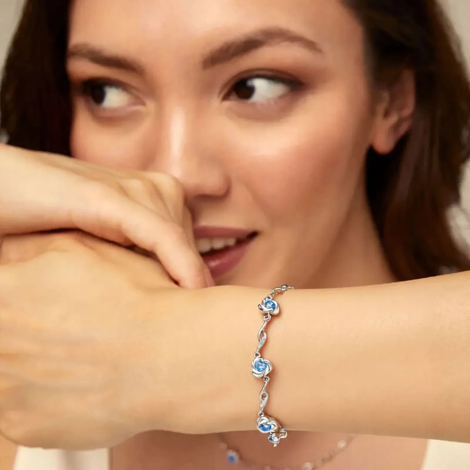 Pulsera de Trébol en Plata Esterlina – Elegancia y Suerte 4