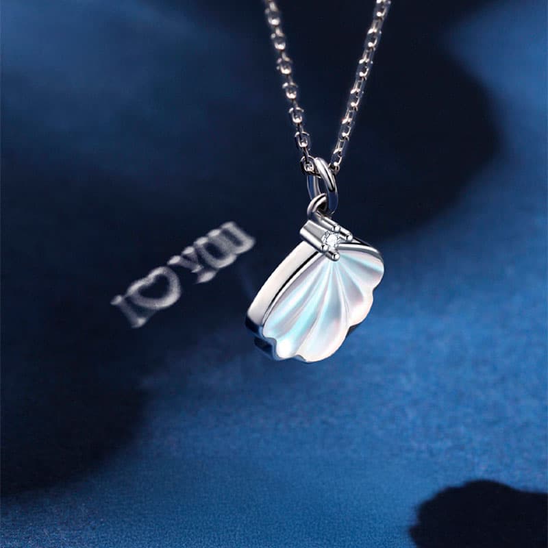 Collar de Amor Eterno: Proyección "I Love You" en Nácar y Plata S925