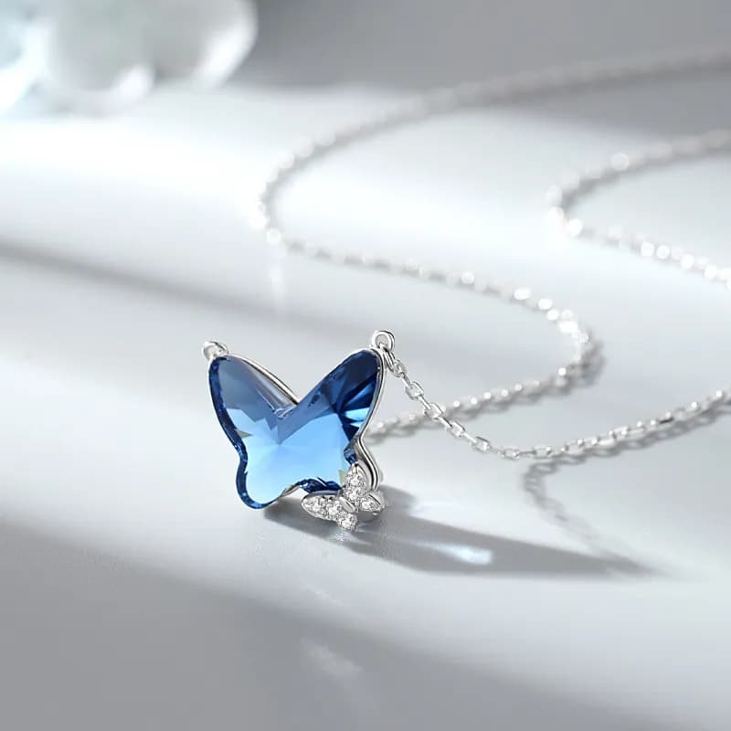 Encanto de Mariposa Azul: Collar de Cristal en Plata S925 4