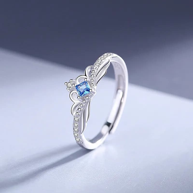 Corona y Cruz: Anillo "Conexión Real" para un Amor Eterno 2