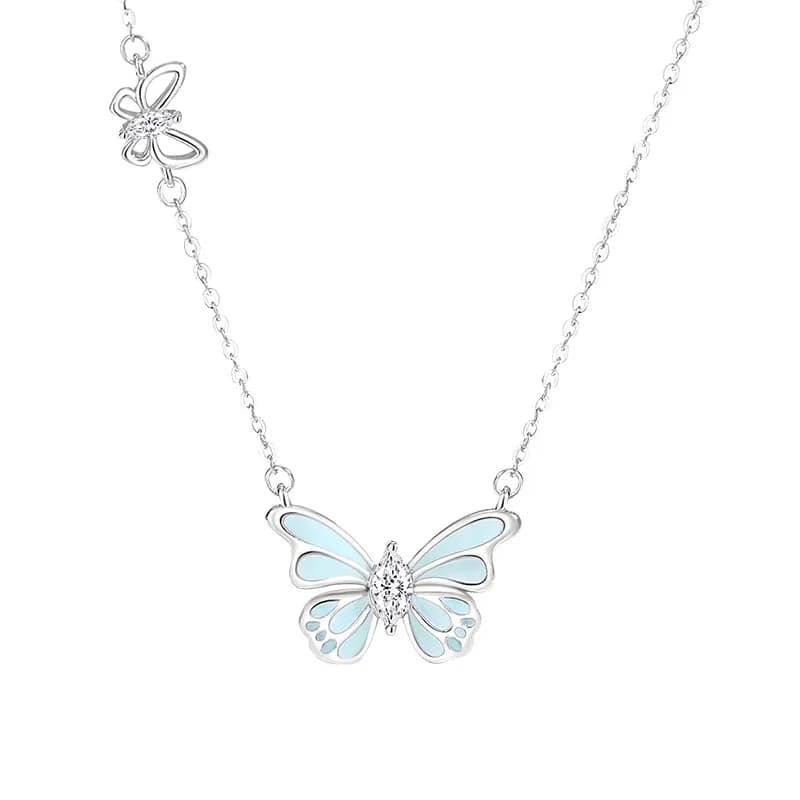 Mariposa Mágica: Collar de Plata S925 con Brillo Nocturno 2
