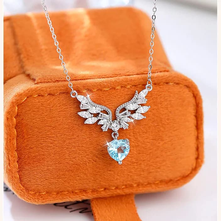 Collar Alas Brillantes