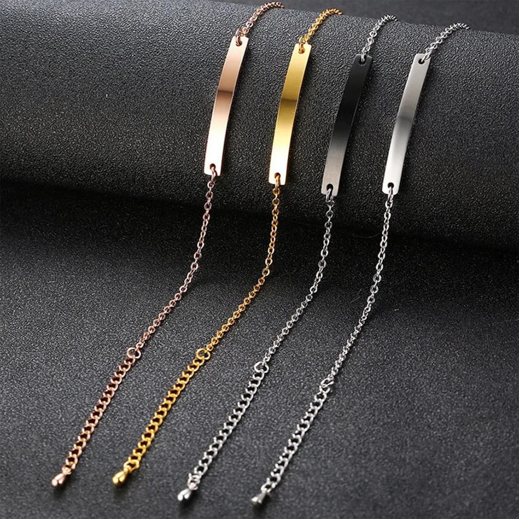 Pulsera Minimalista de Barra Curva – Acero Inoxidable (4 Tonos Disponibles) 5