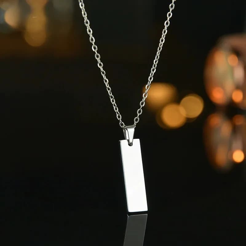 Collar "Minimal Bar" en Acero Inoxidable – Personalizable con Grabado Láser 2