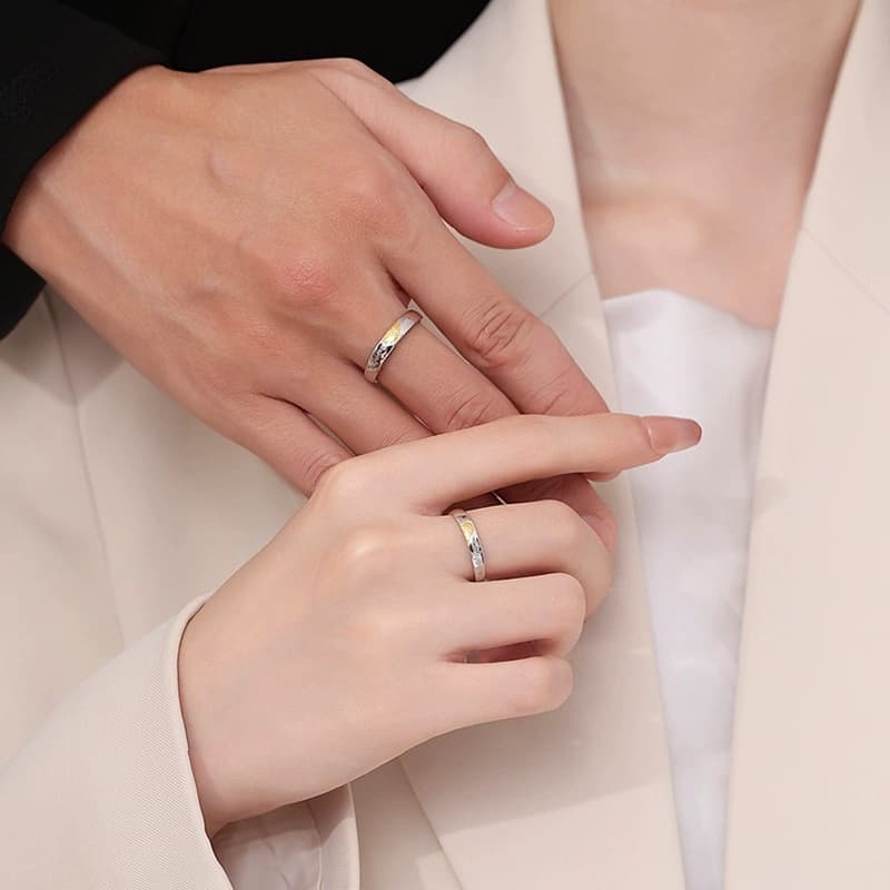 Set de Anillos de Promesa Ajustables "Huellas de Amor" - Grabado Te Quiero 2